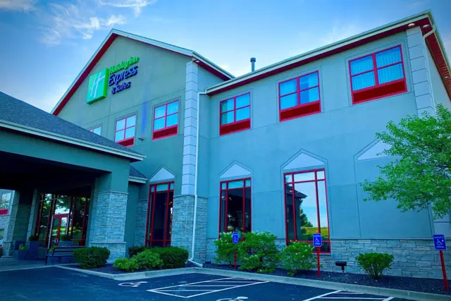 Photo 1 - Holiday Inn Express & Suites - Olathe North by IHG