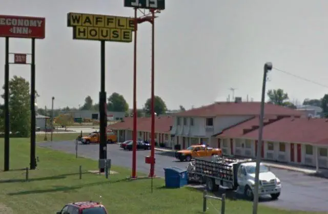 Photo 1 - Economy Inn Toledo-Perrysburg