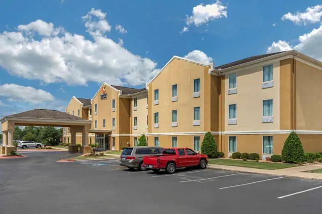 Photo 1 - Comfort Inn & Suites Bryant - Benton