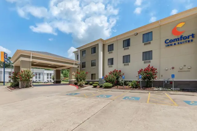 Photo 1 - Comfort Inn & Suites El Dorado