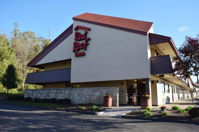 Photo 1 - Red Roof Inn St Clairsville - Wheeling West