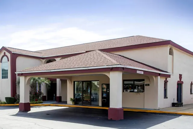 Photo 1 - Red Roof Inn Sumter