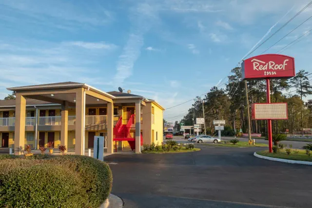 Photo 1 - Red Roof Inn Valdosta - University