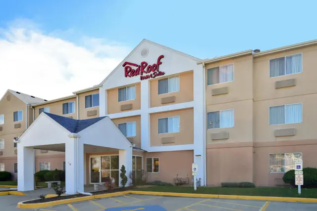 Photo 1 - Red Roof Inn & Suites Danville, IL