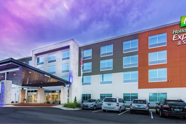 Photo 1 - Holiday Inn Express & Suites - Milledgeville by IHG