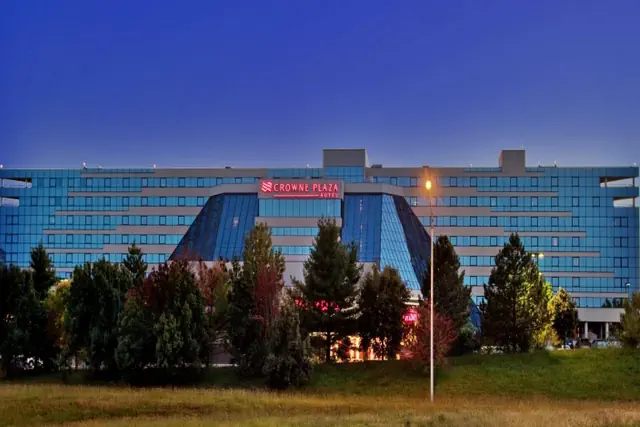 Photo 1 - Crowne Plaza Hotel St. Louis Airport by IHG