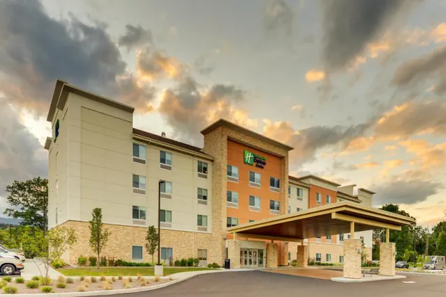 Photo 1 - Holiday Inn Express & Suites - Saugerties - Hudson Valley by IHG