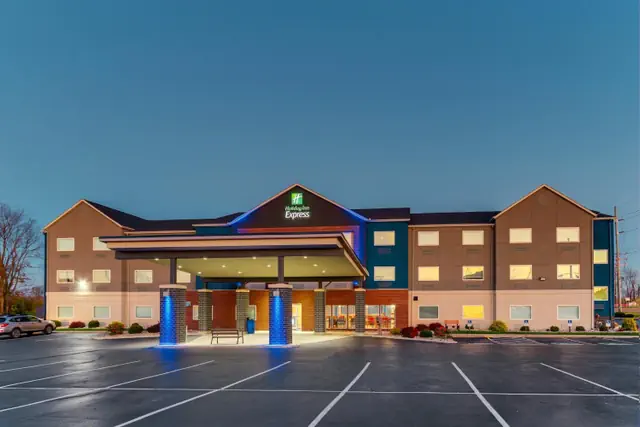 Photo 1 - Holiday Inn Express - Cincinnati North - Monroe by IHG