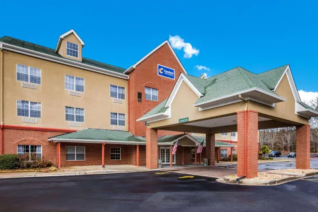 Photo 1 - Comfort Inn & Suites Fairburn - Atlanta Southwest