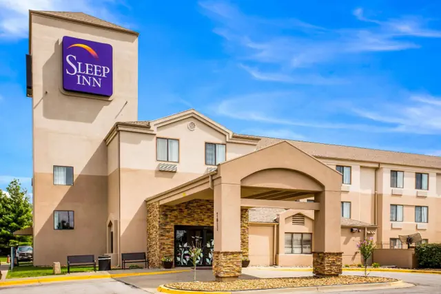 Photo 1 - Quality Inn Kansas City International Airport