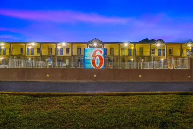 Photo 1 - Motel 6-Americus, GA
