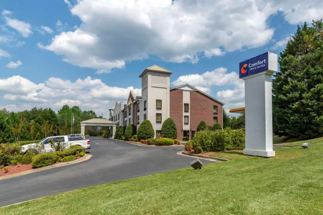 Photo 1 - Comfort Inn & Suites Dahlonega University Area