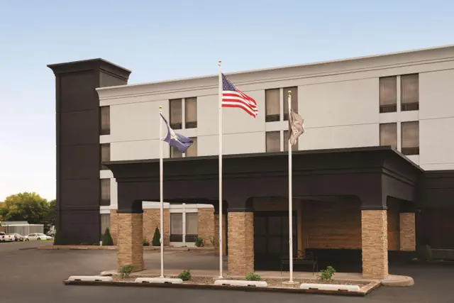Photo 1 - Comfort Inn & Suites Liverpool - Syracuse North