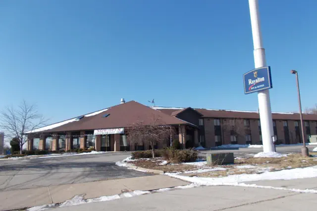 Photo 1 - Royalton Inn and Suites, Wilmington,Ohio