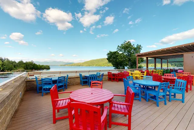 Photo 1 - Surfside On The Lake