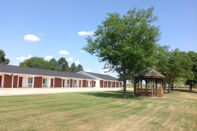 Photo 1 - Crest Country Inn