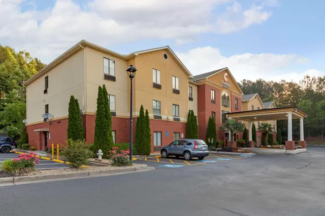Photo 1 - Comfort Inn & Suites Canton Riverstone Area