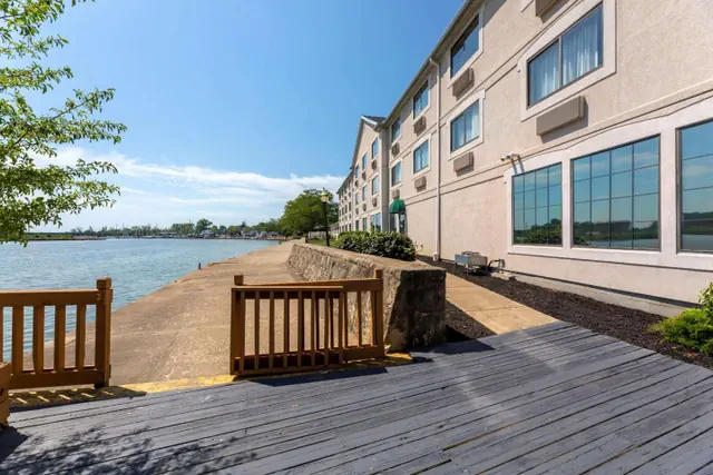 Photo 1 - Comfort Inn River's Edge