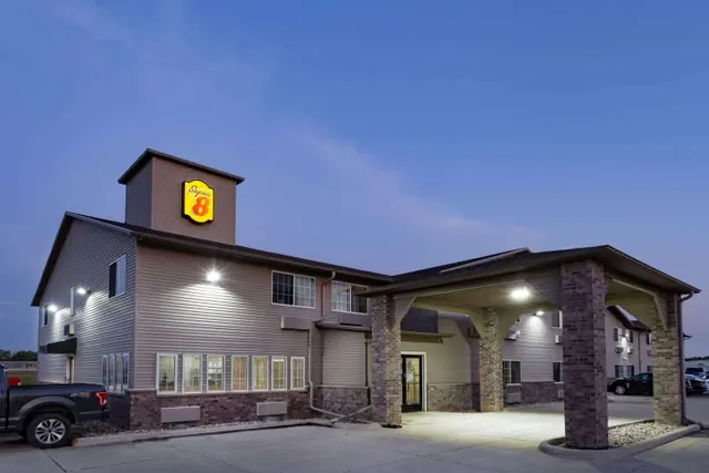 Photo 1 - Super 8 by Wyndham Fort Dodge IA