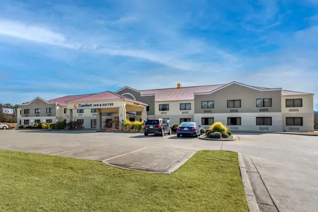 Photo 1 - Comfort Inn & Suites Leeds I-20