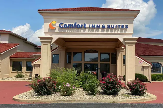 Photo 1 - Comfort Inn & Suites Morton - Peoria