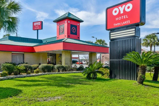Photo 1 - OYO Hotel Lake Park-Valdosta I-75, Exit 5