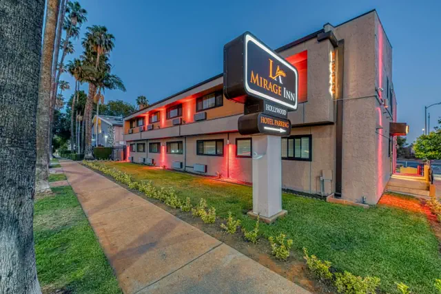 Photo 1 - La Mirage Inn - Hollywood