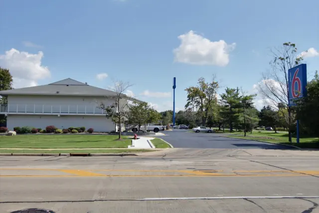 Photo 1 - Motel 6-Middleburg Heights, OH - Cleveland