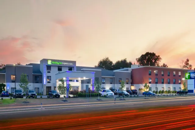 Photo 1 - Holiday Inn Express & Suites - Williamstown - Glassboro by IHG