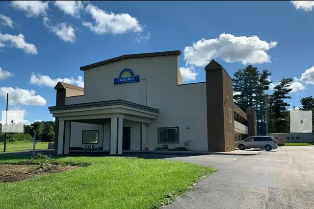 Photo 1 - Days Inn by Wyndham Bellville Mansfield