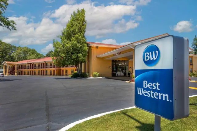 Photo 1 - Best Western Benton Inn