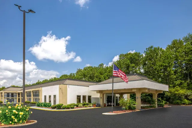 Photo 1 - Park Inn by Radisson, Columbus State University Area