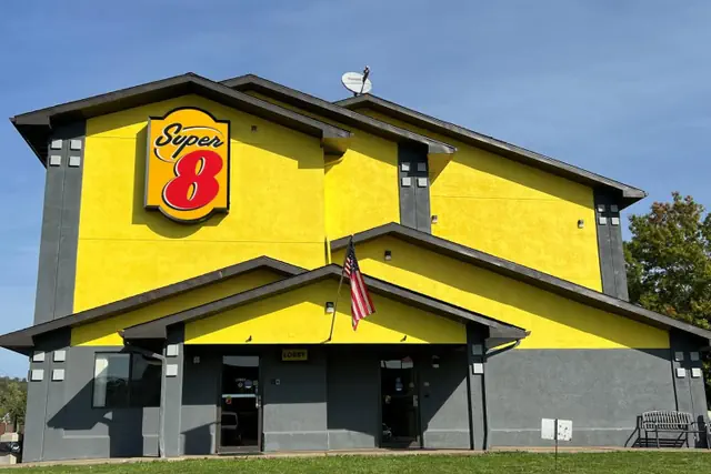 Photo 1 - Super 8 by Wyndham Marietta