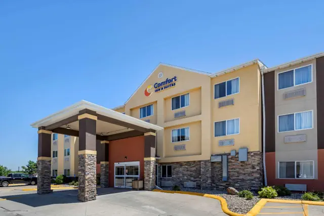 Photo 1 - Comfort Inn & Suites Waterloo - Cedar Falls