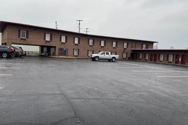 Photo 1 - Executive Inn