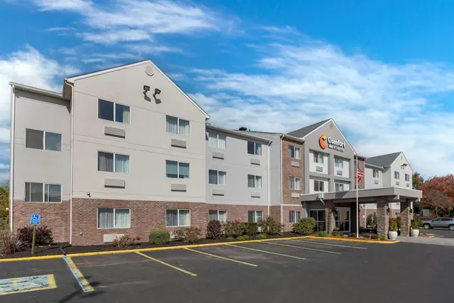 Photo 1 - Comfort Inn & Suites Zanesville City Center