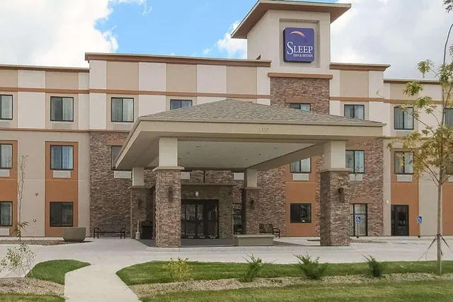 Photo 1 - Sleep Inn & Suites Fort Dodge