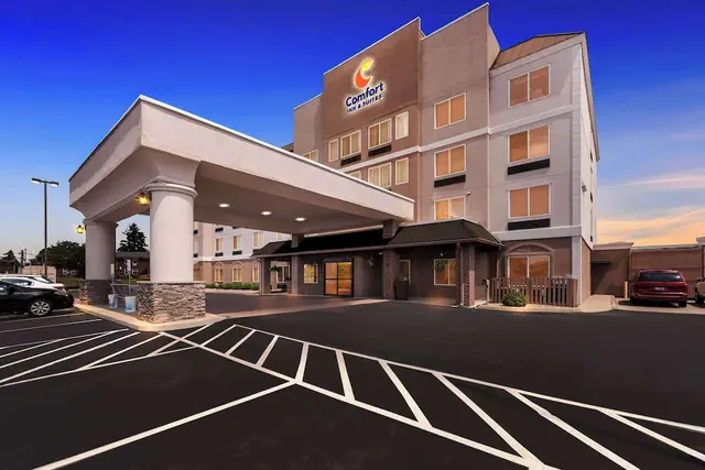 Photo 1 - Comfort Inn & Suites Heath - Newark South