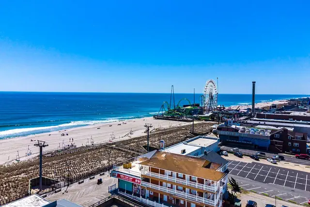 Photo 1 - Boardwalk Hotel Charlee & Beach House Rentals