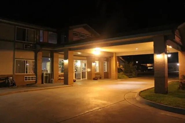 Photo 1 - Garden City Inn
