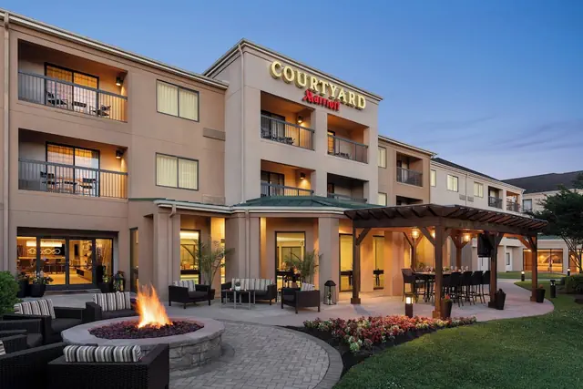 Photo 1 - Courtyard Marriott Greenville