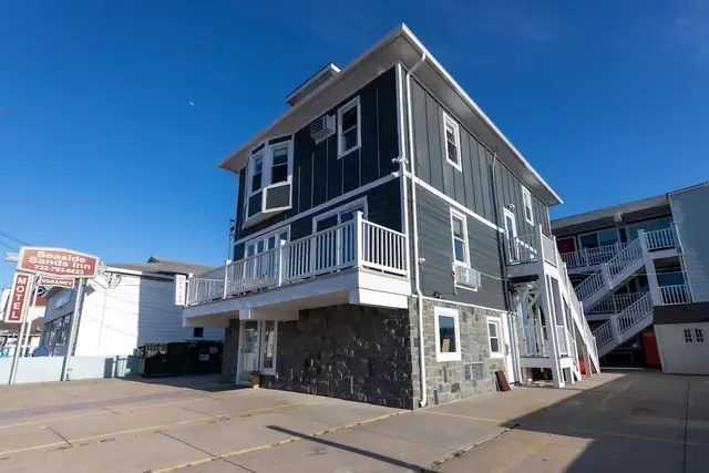 Photo 1 - Seaside Sands Inn