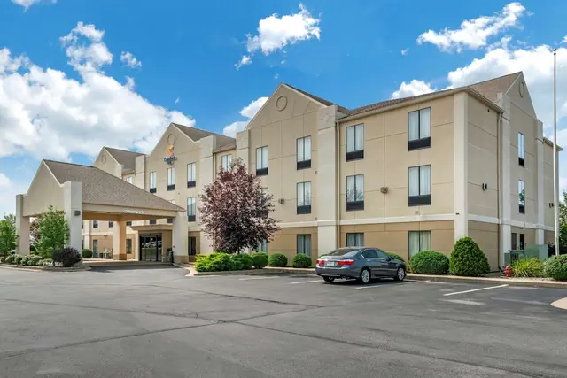 Photo 1 - Comfort Inn Sullivan