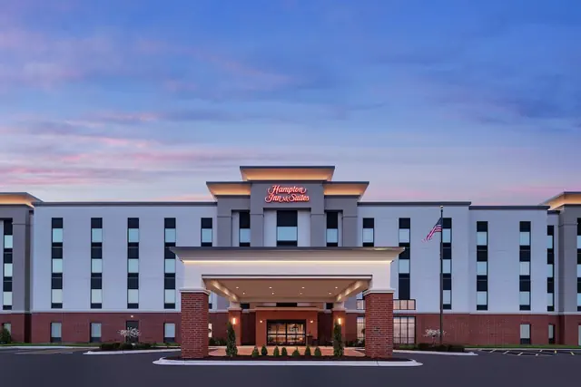 Photo 1 - Hampton Inn & Suites Bridgeview Chicago