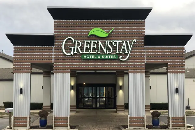 Photo 1 - Best Western Courtview Hotel