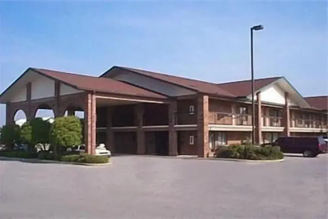 Photo 1 - Days Inn by Wyndham Clanton AL