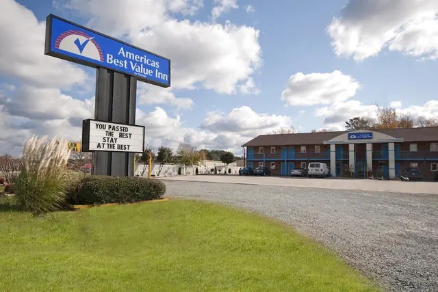Photo 1 - Americas Best Value Inn Roxboro