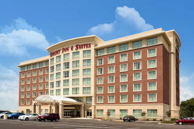 Photo 1 - Drury Plaza Hotel Mt. Vernon