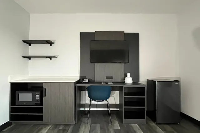 Photo 1 - Studio 6 Suites Urbana, IL