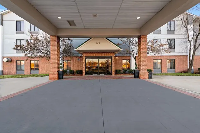 Photo 1 - Quality Inn Warrensburg